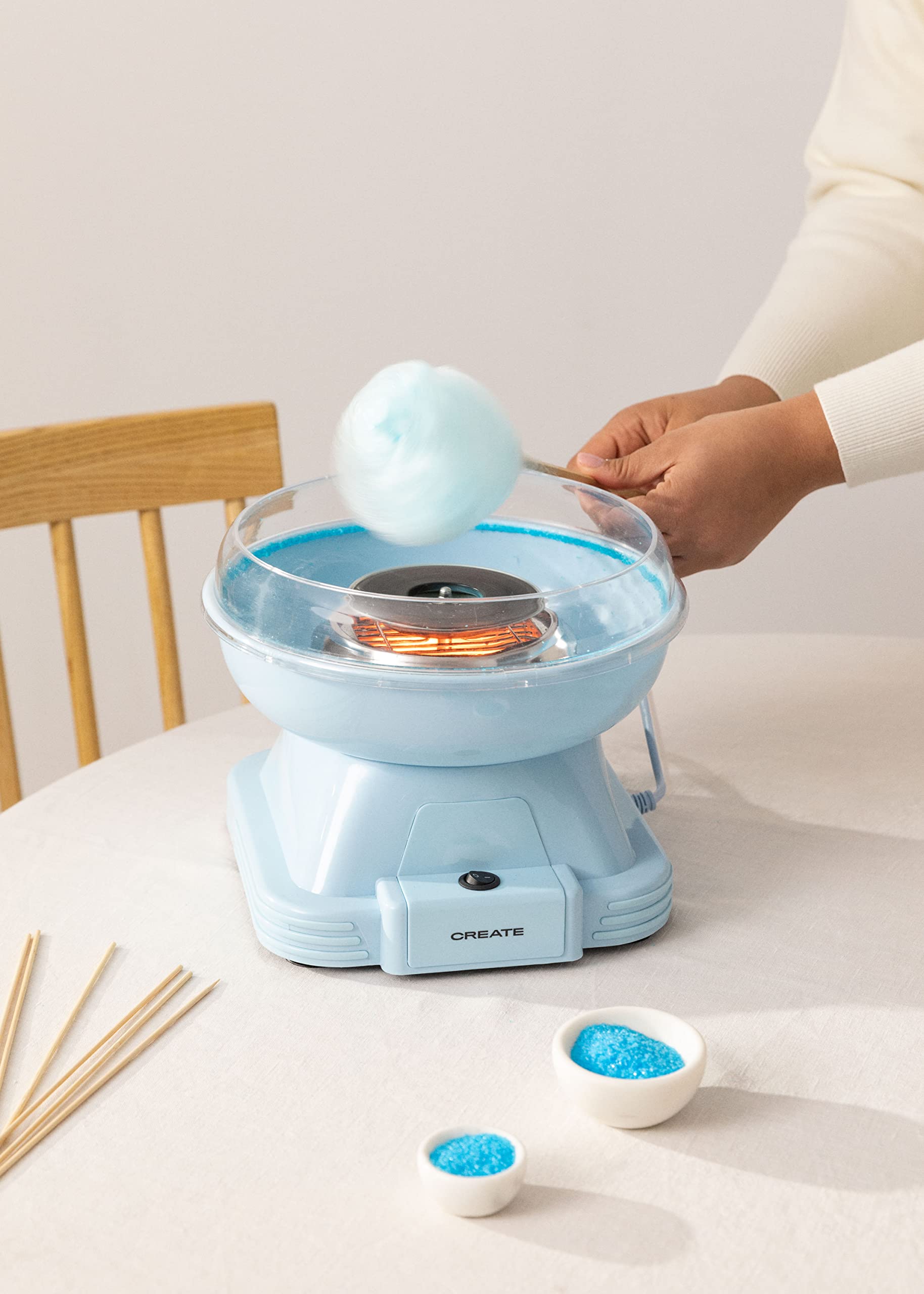 CREATE/COTTON CANDY MAKER/Máquina de algodón de azúcar Azul / 500W. diseño retro. patas antideslizantes. sitema de seguridad anti recalentamiento