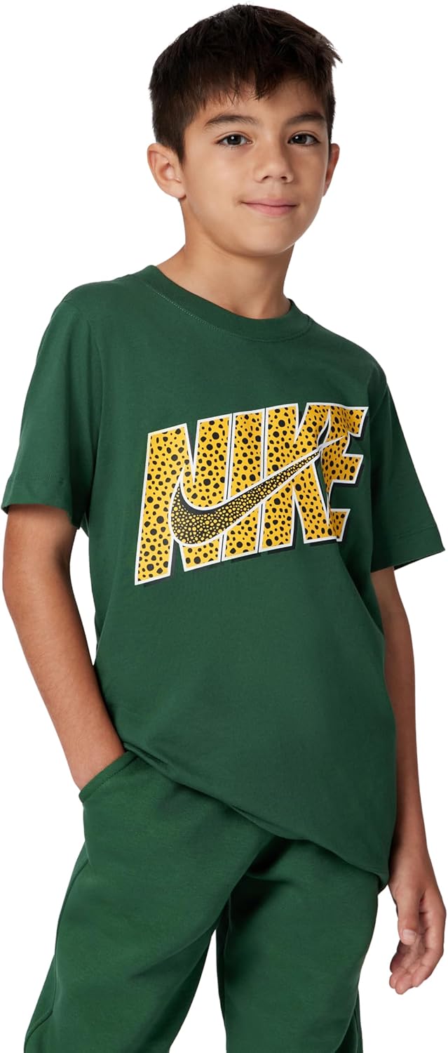 Nike Unisex Big Kids' Sportswear Club Swoosh Block T-Shirt - Boys and Girls