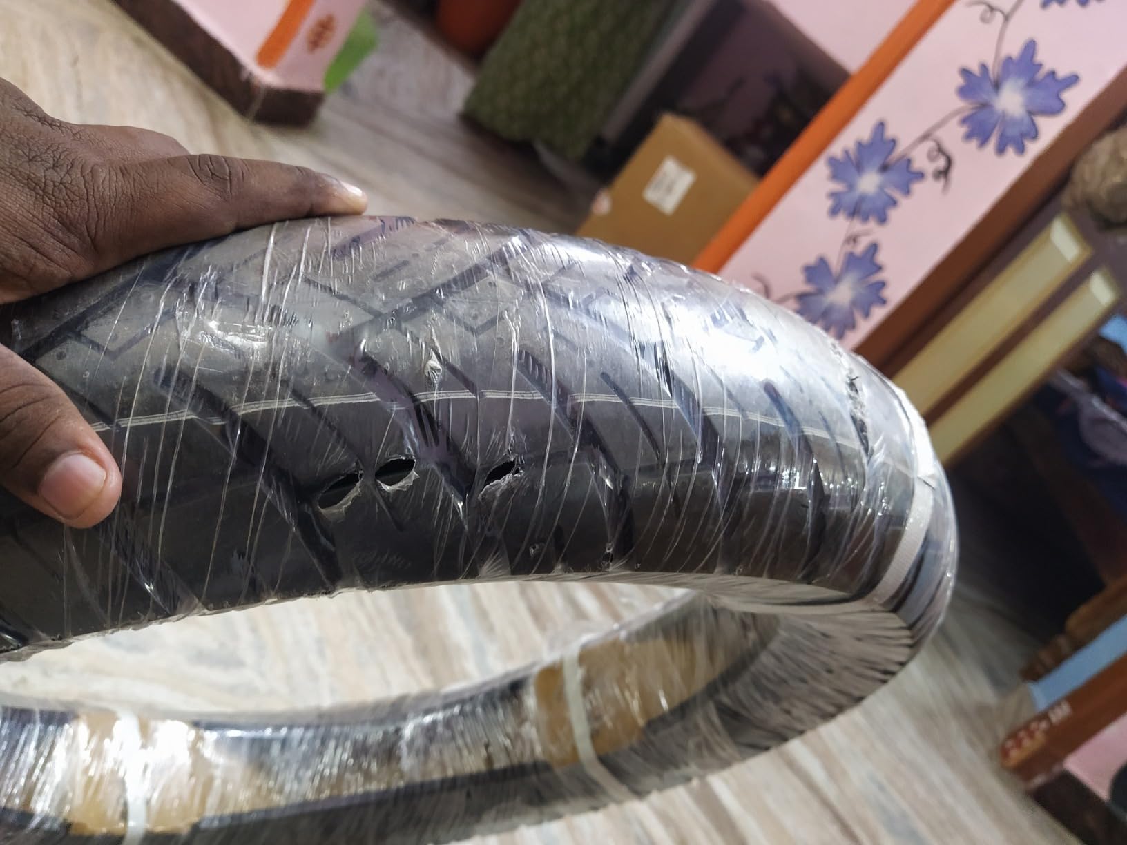 Apollo ActiGrip R4 120/80-17 61P Tubeless Tyre Rear : Amazon.in: Car ...