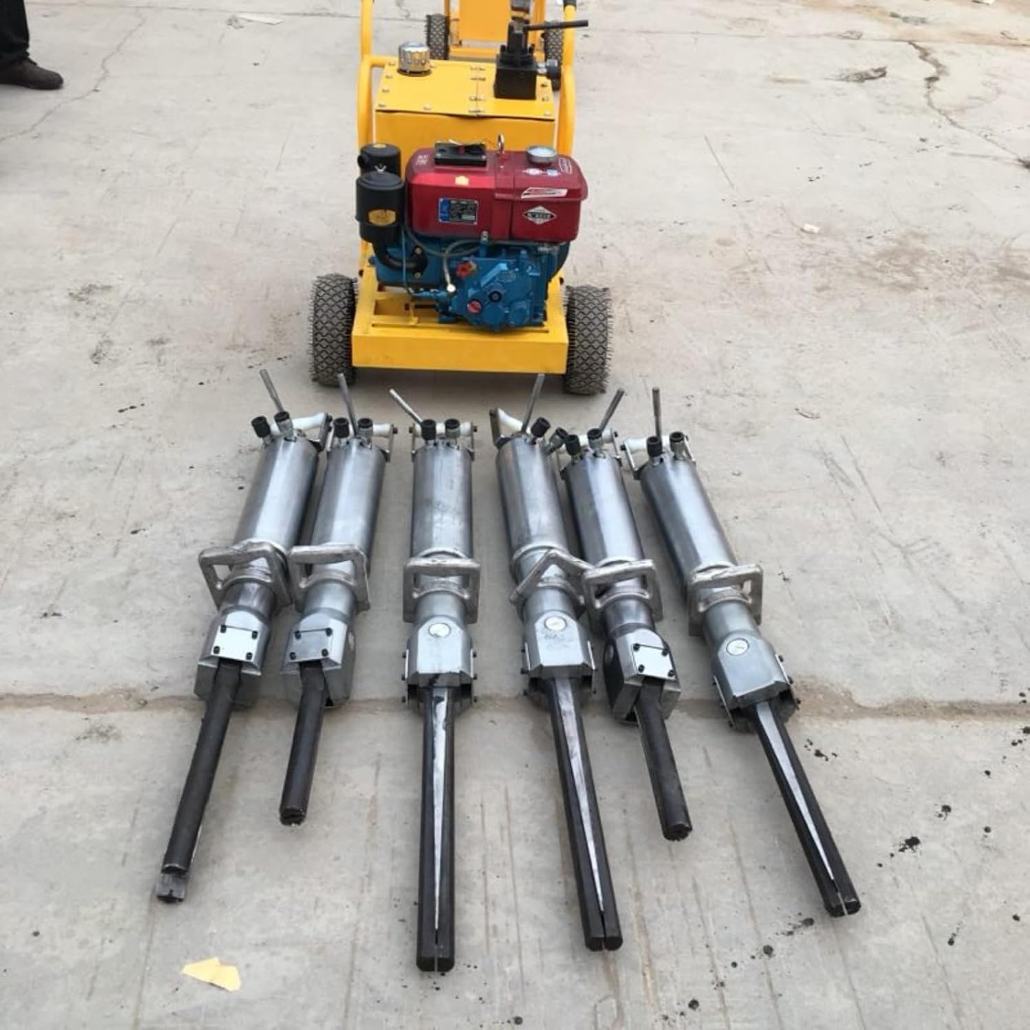 Electric Rock Splitter, Heavy Duty Hydraulic Stone Cutter for Construction, Mining, and Excavation Projects