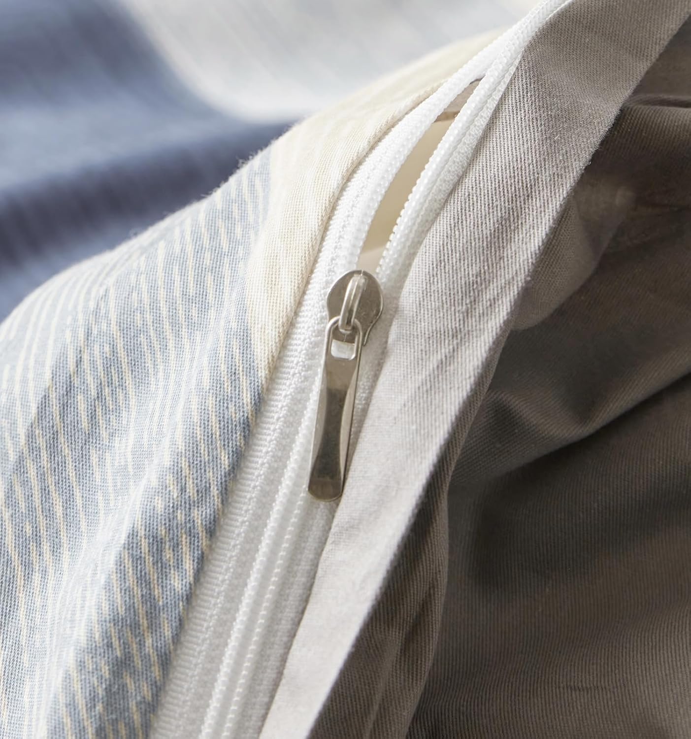 YuHeGuoJi Blue Geometric Duvet Cover Queen 100% Cotton 3 Pcs Set 1 Farmhouse Reversible Taupe Duvet Cover with Zipper Ties 2 Pillowcases Neutral Grey White Striped Chevron Pattern Bedding Set Soft - Image 3