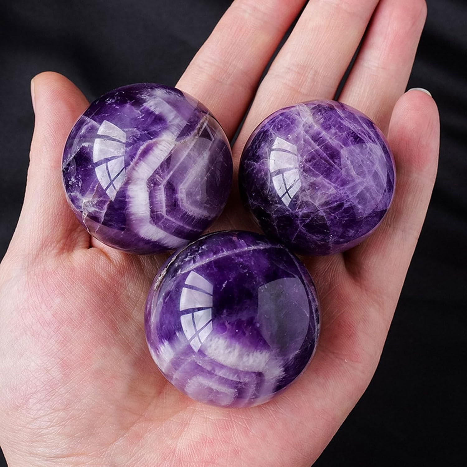 Round Crystals Decorative Sphere,Dream Amethyst Crystal Balls,Polished Purple Crystal Gemstone Ball Gift Home Decor Divination Yoga,7~7.5cm