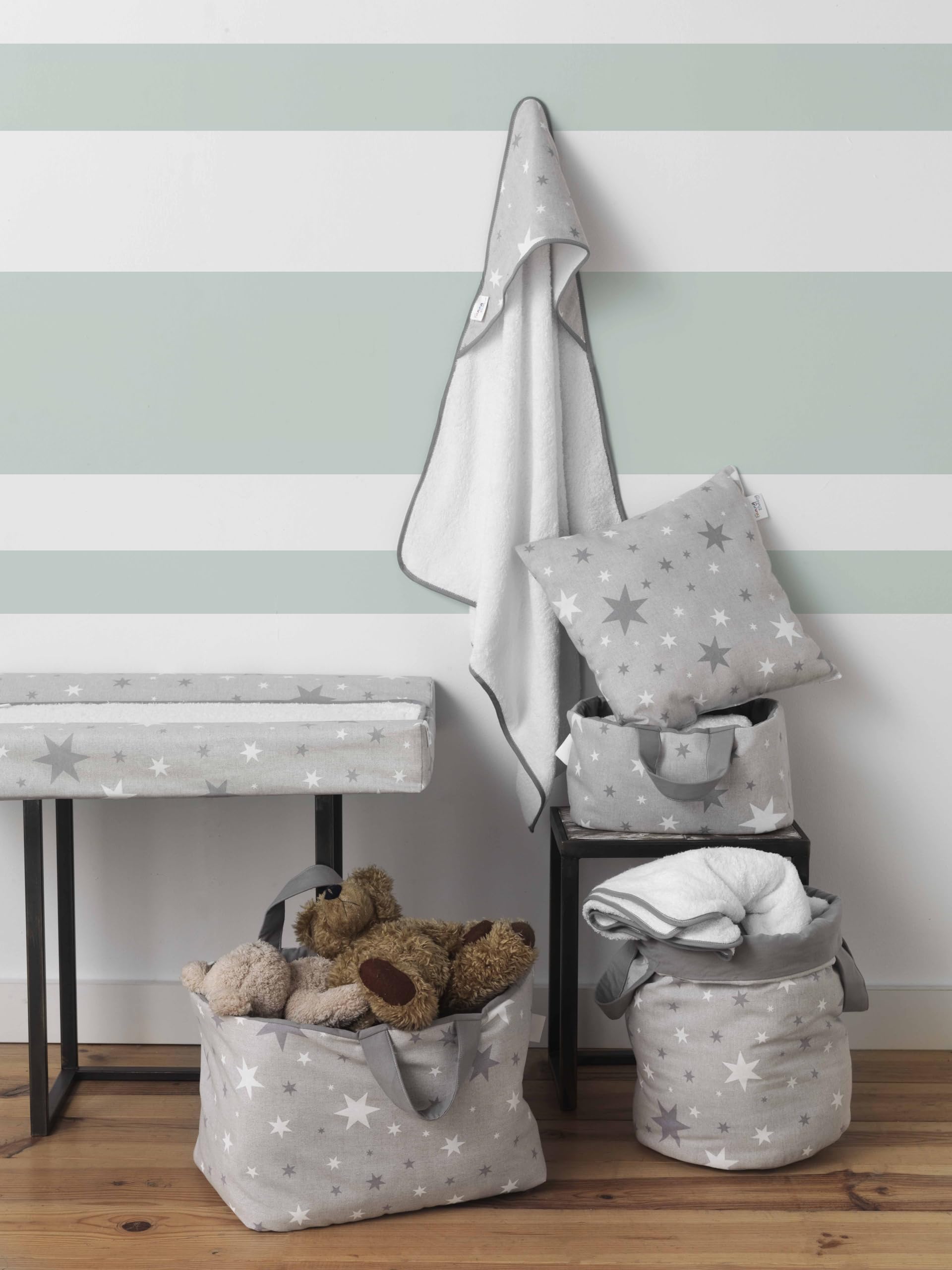 Funny Baby - Colchón Cambiador Bebé 48 x 70 cm | Impermeable, Desenfundable, Ergonómico y Seguro – Incluye una Toalla de Rizo de Algodón | Estrellas