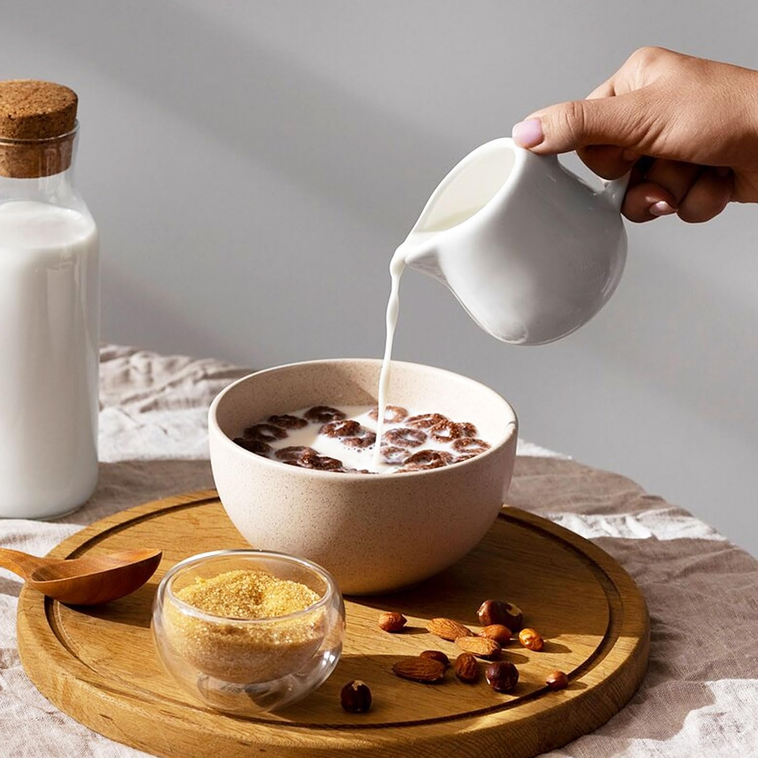 LATRAT 2 Stück Mini Weiße Keramik Milchkännchen mit Griff Kleine Kaffee Milch Milchkännchen Krug Küchensauce Tasse, Kleiner Kaffee Milch Milchkännchen Krug (100ml)
