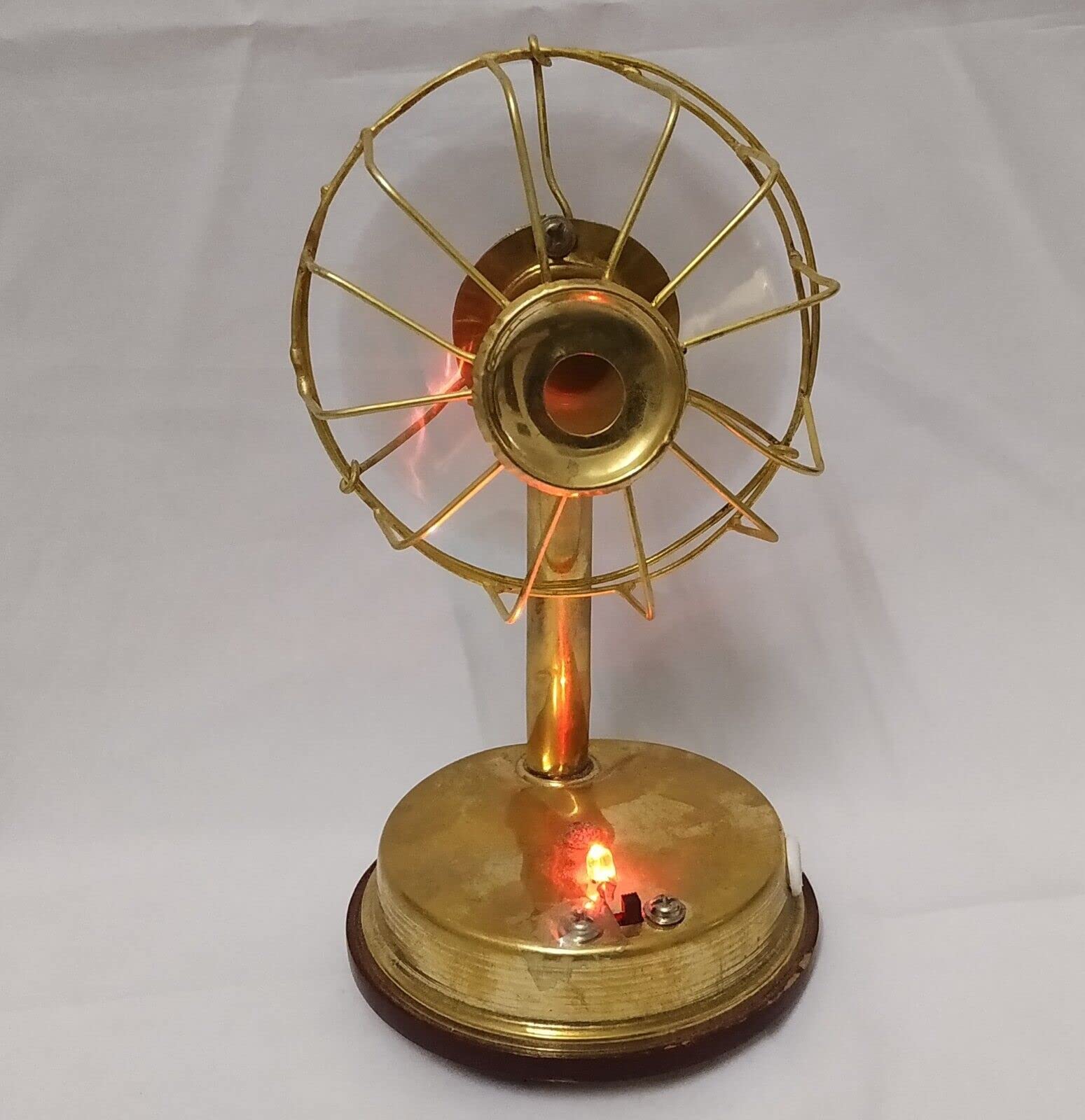 Orca INTERNATIONAL CO.Pure Brass Antique Handcrafted Mini Small Battery Fan Home Decorative Showpiece