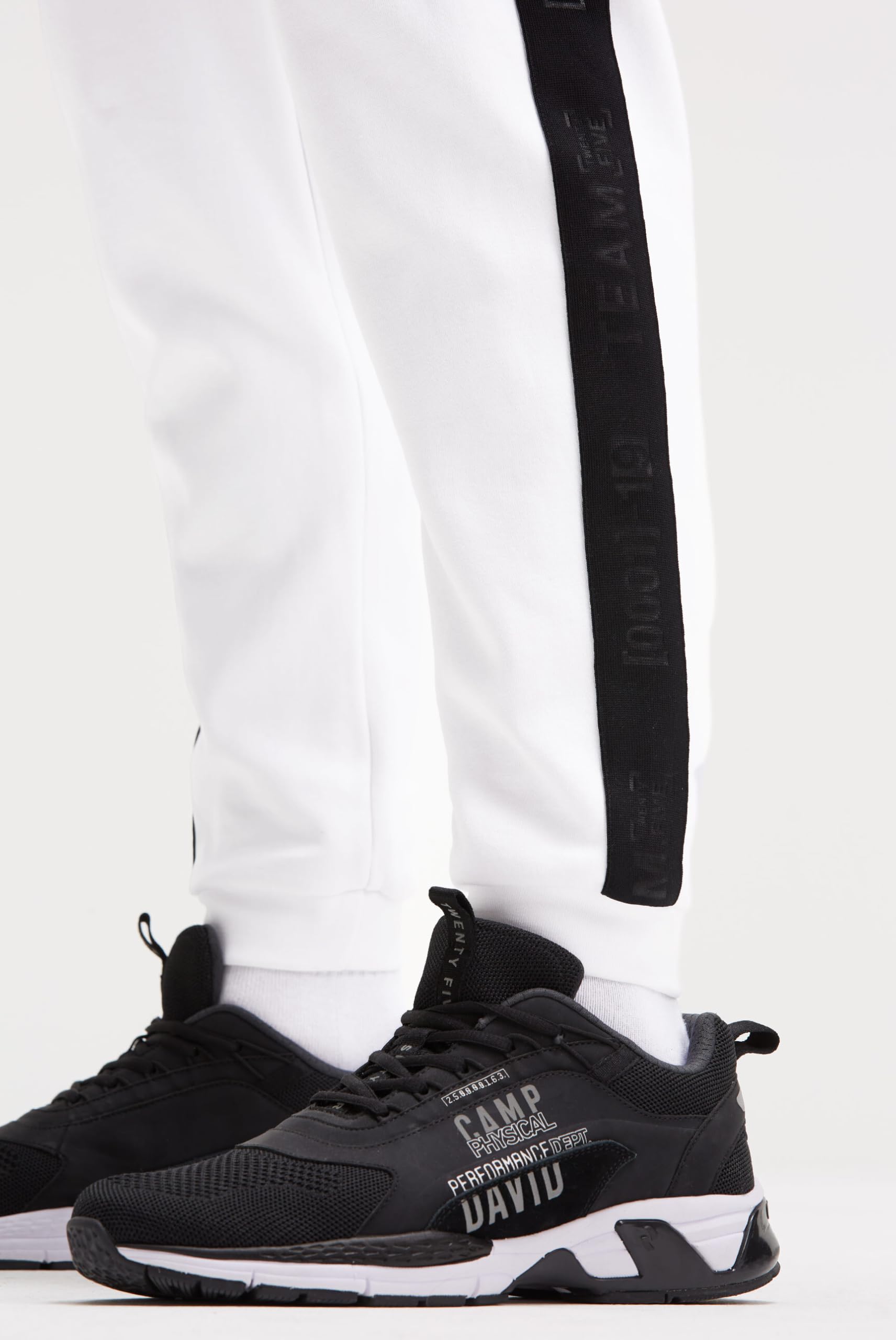 Camp David Herren Jogginghose aus Interlock mit Seitentapes