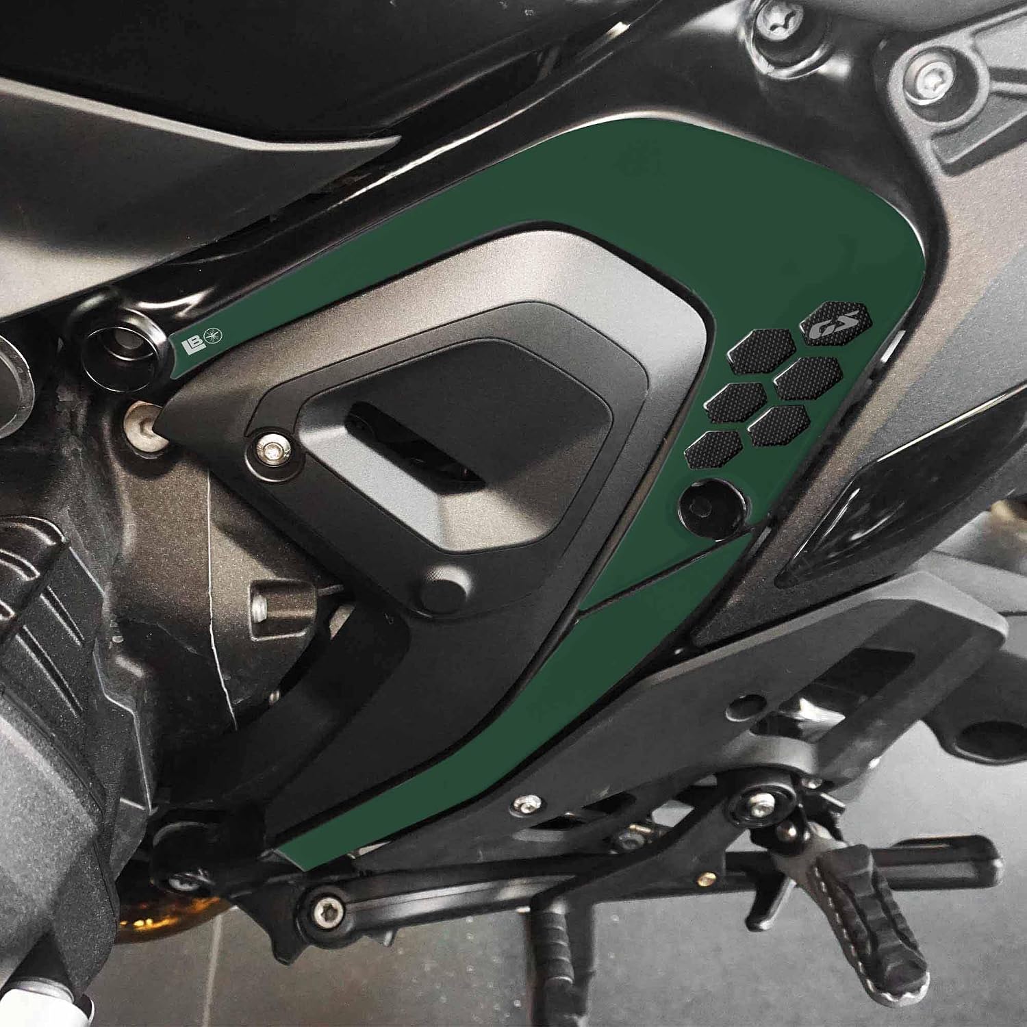 labelbike - 3D Stickers Motorcycle Frame Sides Protection and Decoration in Resin Compatible with BMW R 1300 GS Adventure - Green Color