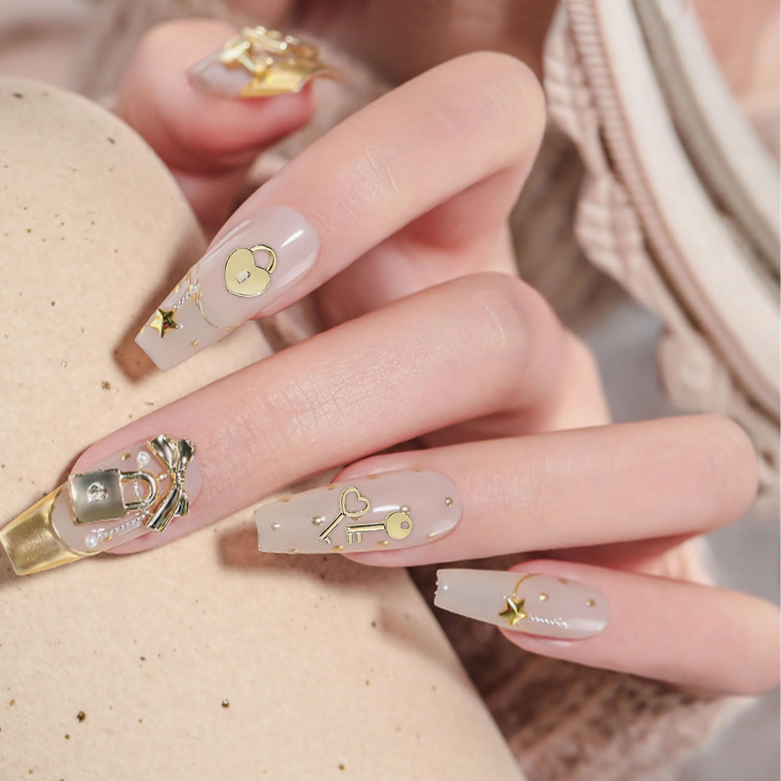Amazon | ネイルパーツ 60個セット 鍵 ロック リボン ハート 3D立体