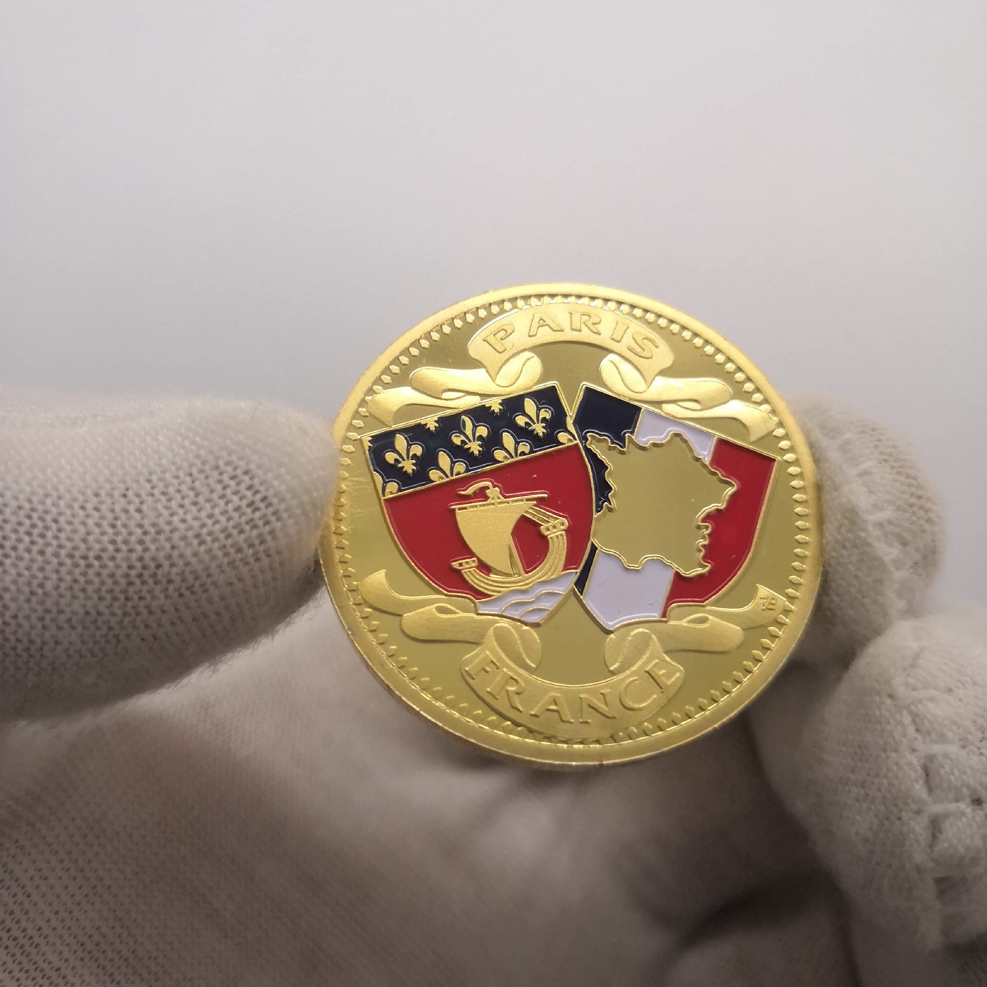 Amazon.co.jp: フランス ノートルダム大聖堂 エッフェル塔 金メッキ 記念 コインバッジ メダル 勲章 : ホビー