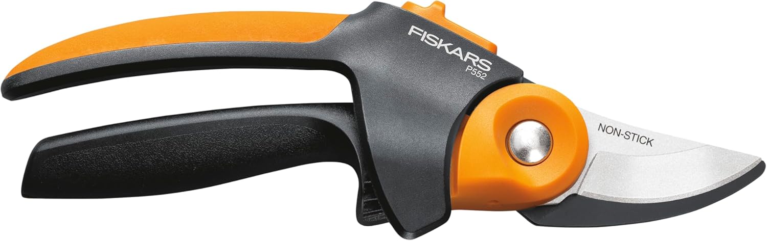 Fiskars PowerGear2 Softgrip Pruner for Branches, Optimizes Cutting Power and Leverage, Rust-Resistant Low-Friction Blade Coating for Smooth Cuts, Yard & Garden Tools
