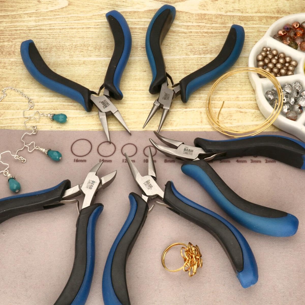 The Beadsmith Zestaw szczypiec ergonomicznych – 5-częściowy zestaw: nosek łańcuchowy, okrągły nos, płaski nos, wygięty nosek łańcuchowy i półprzezroczysty nóż boczny - bardzo cienkie końcówki, wygodny