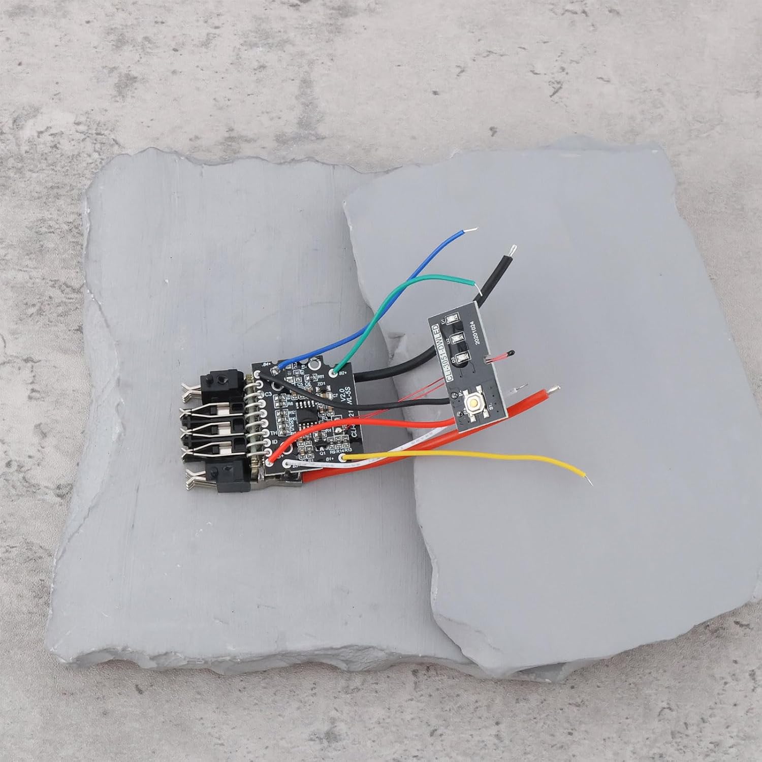Power tool lithium battery protection board compatible with DeWalt 20V MAX DCB205 battery