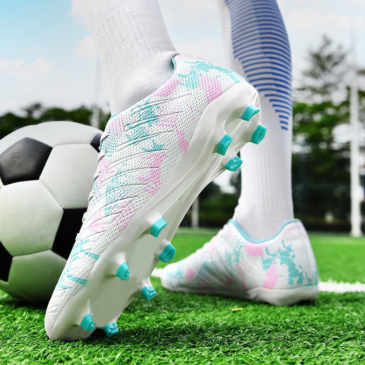 Soccer Cleats for Womens Football Shoes Youth Lightweight Athletics Football Trainers Outdoor Soccer Shoes