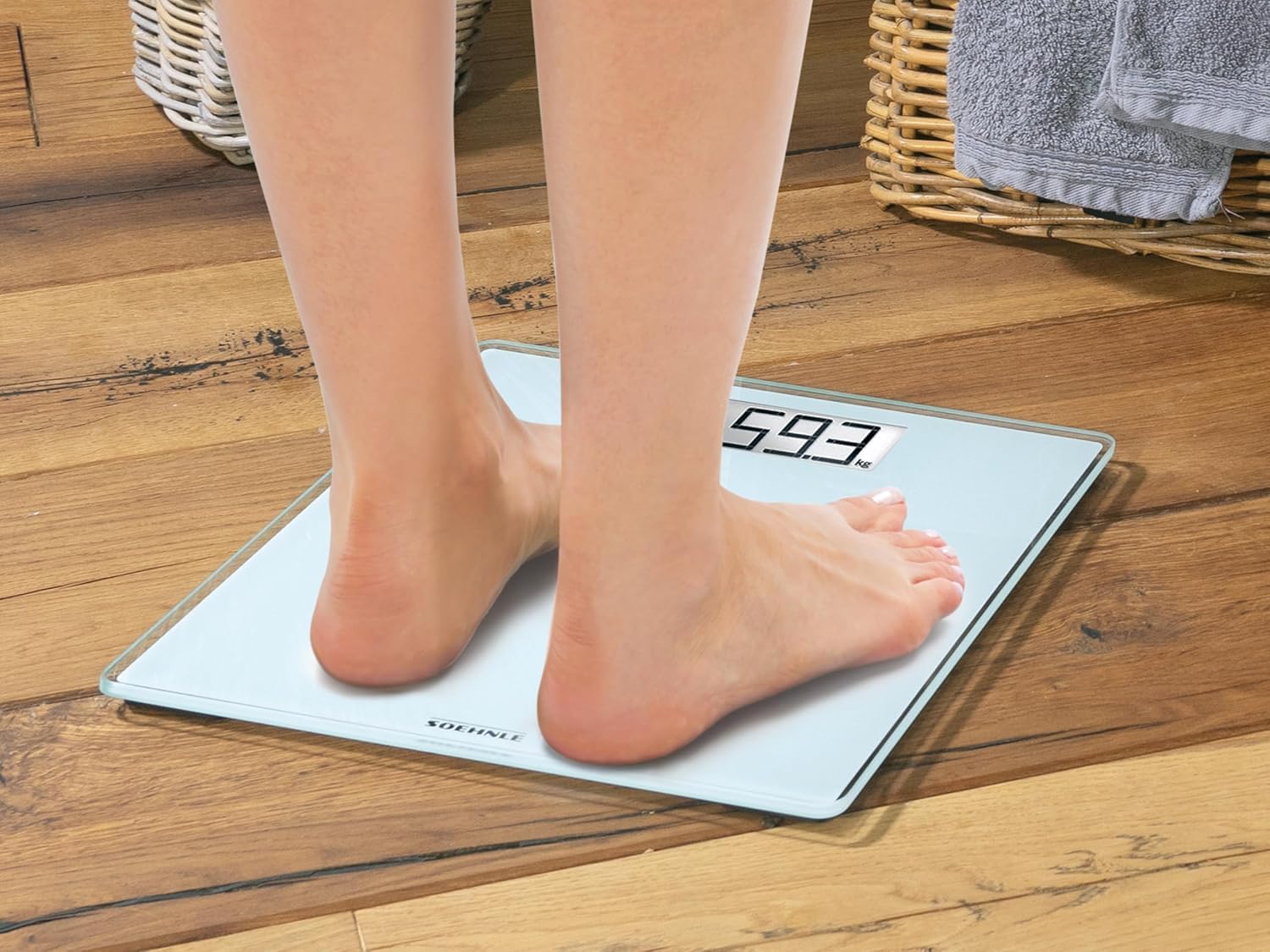 Soehnle Style Sense Comfort 100 Bilancia Pesapersone, Bilancia Precisa Lcd Fino A 180Kg, Bilancia Elettronica Pesapersone, Bianca, 35 X 34.5 X 3.5 Cm