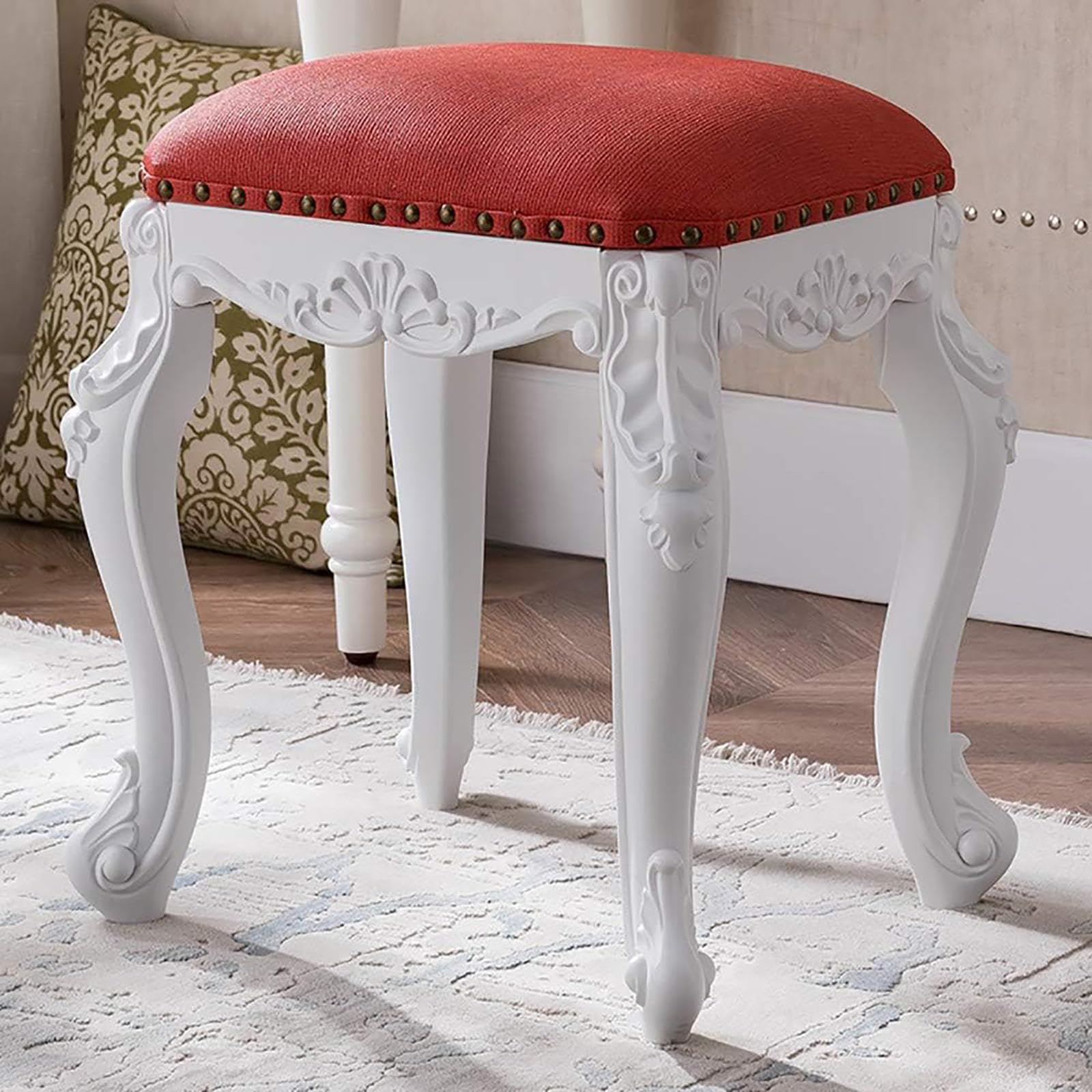 Repose-pieds en cuir et bois contre la fatigue des jambes