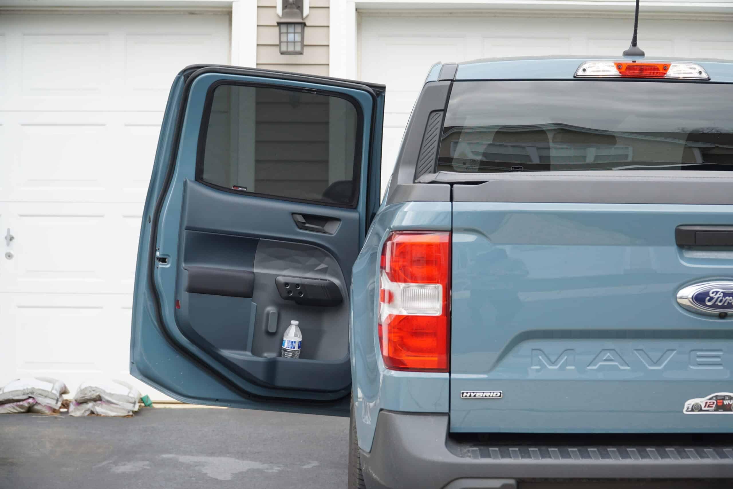 Snap Shades do Ford Maverick osłony tylnej szyby samochodu (P758; 2022-obecnie)