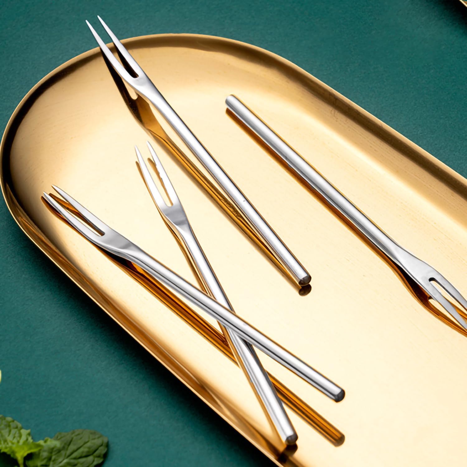 Stainless Steel Dessert Forks, Silver Appetizer Cake Fruit Forks Set, Cocktail Salad Pastry Forks for Home Party Kitchen, 5.1 Inches, 4 Pieces.