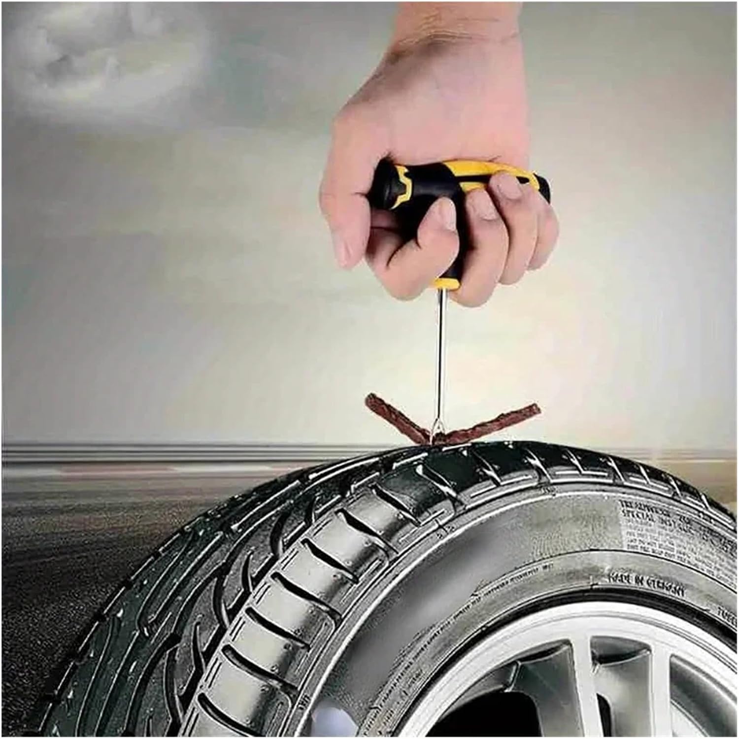 42pcs Car Tire Repair Tool Kit Studding Tool Auto Bike Puncture Plug Garage Needle Nose Pliers Vacuum Film Tools