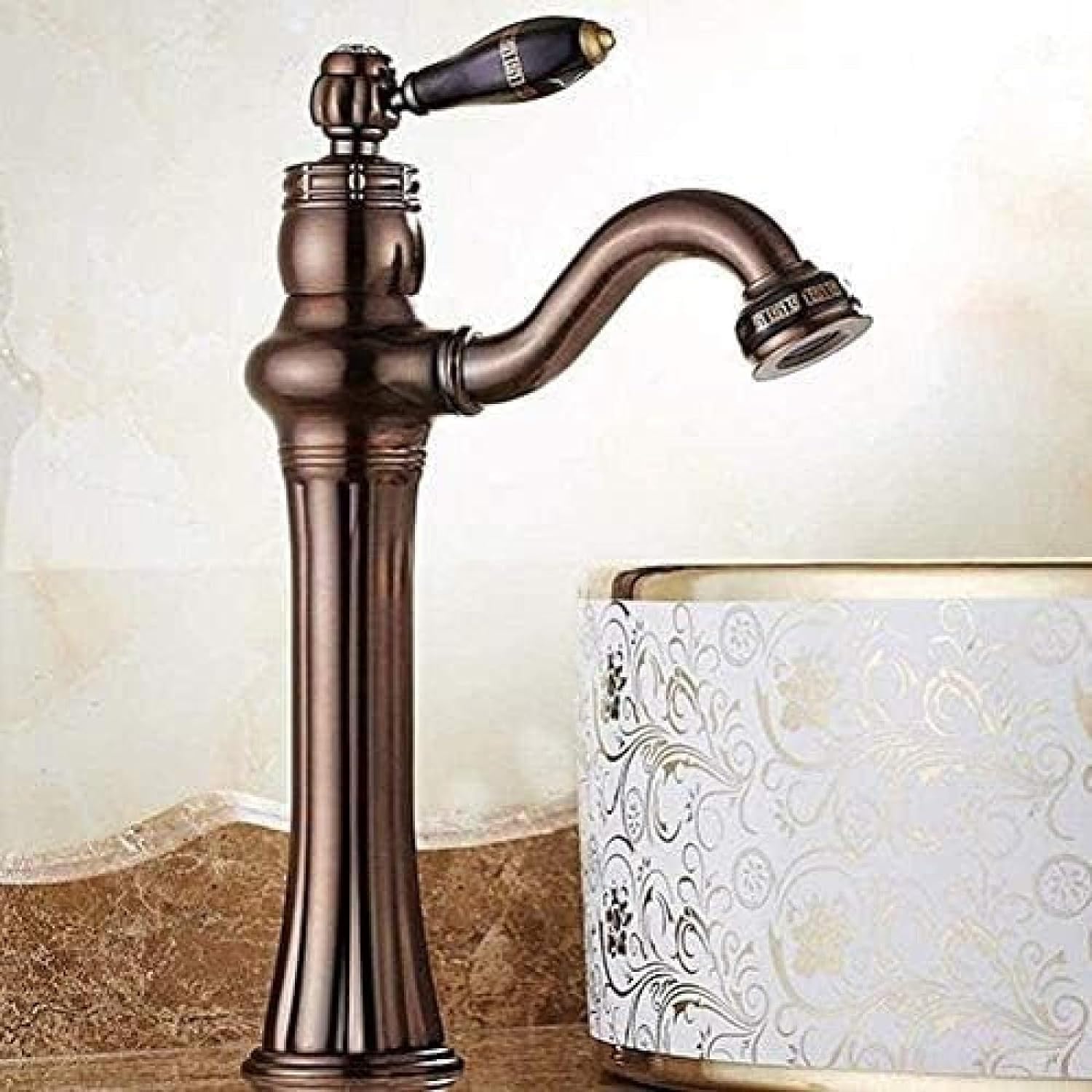 Robinet d'évier de cuisine monotrou style européen eau chaude et froide