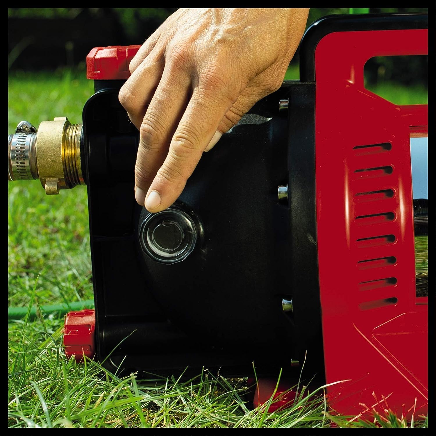 Einhell Gartenpumpe GC-GP 1250 N/1 (1.200 W, max. 5000 L/h, max. Förderhöhe 50 m, Wasserfüllanzeige, Wassereinfüllöffnung /-ablassschraube, Frostschutz, Thermoschutz)