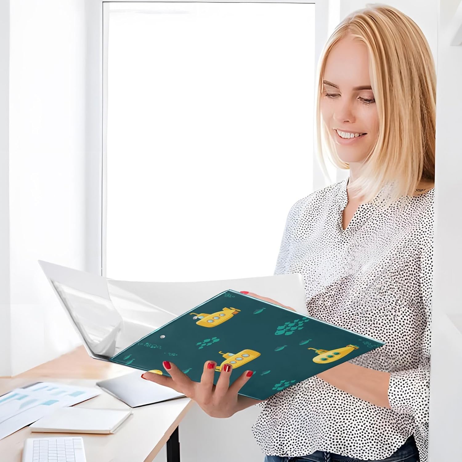 Cartoon Yellow Submarine Decorative 3 Ring Binder 1.5 Inch Large View Binders with Pockets File Organizer for Office College School, 2 Pack