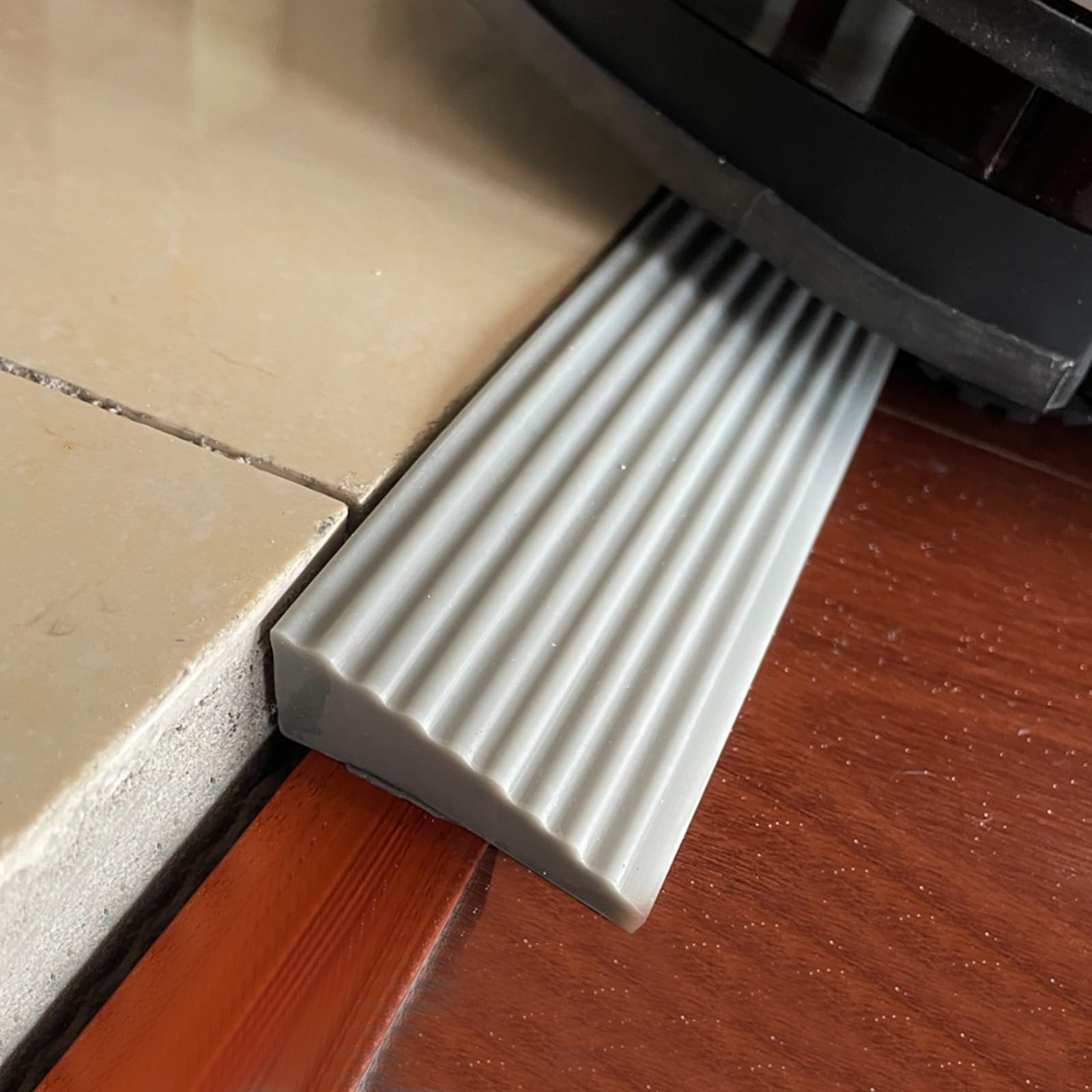 Rubber Ramp Indoor Sweeping Robot Climbing Mat on Ramp - Self-Adhesive, Freely Cut to Size - Threshold Strip Slope Sticker
