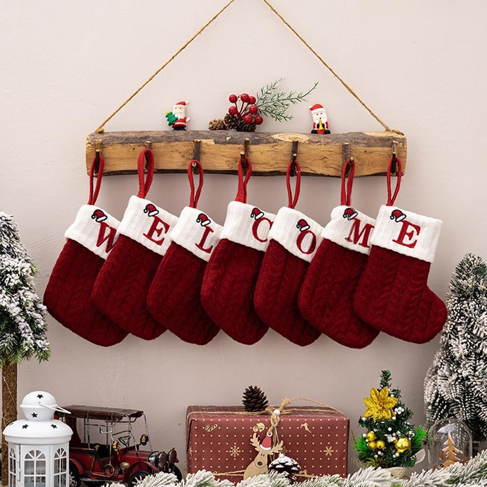 Calze di Natale lavorate a maglia 2025, calze di Natale con monogramma per la famiglia, calze di Natale ricamate, calze di Natale con nome - Italia