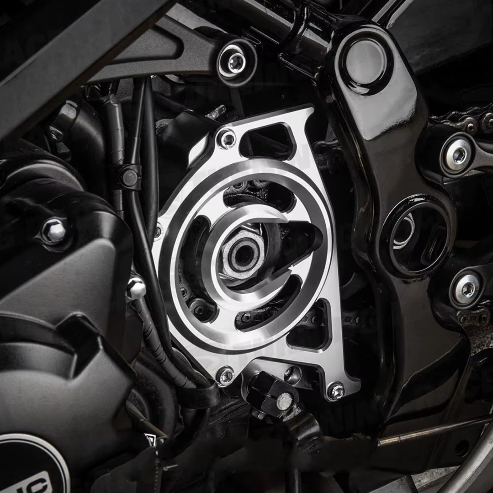 Motociclo Coperchio Pignone Anteriore Per Per Z900RS protettiva pignone moto | Aiuta a proteggere l'area catena dagli impatti della ghiaia dall'esposizione pioggia durante guida(White)