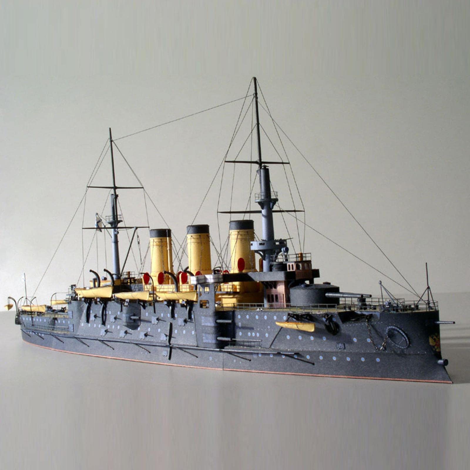 Oshhni Maquette en Papier du Navire de Guerre N Oslyabya de La Marine Tsariste à L'échelle 1:250 (à Monter Soi-même).