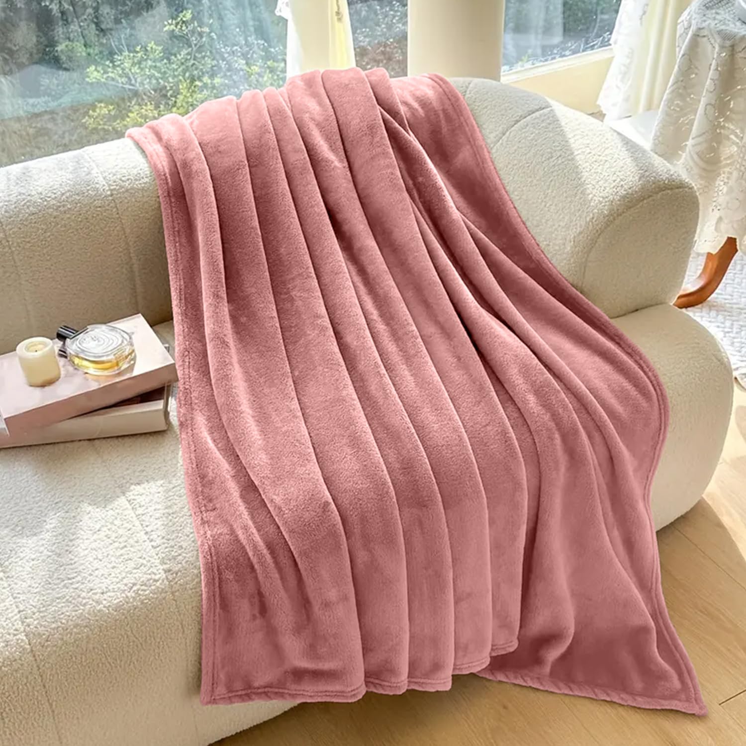 AMEHA Fleece Blanket - Super Soft Fuzzy Throw Blanket for Sofa and Couch - Luxury 400 GSM Microfiber Fluffy Bed Blankets and Throws,Baby Pink, 130x150 cm