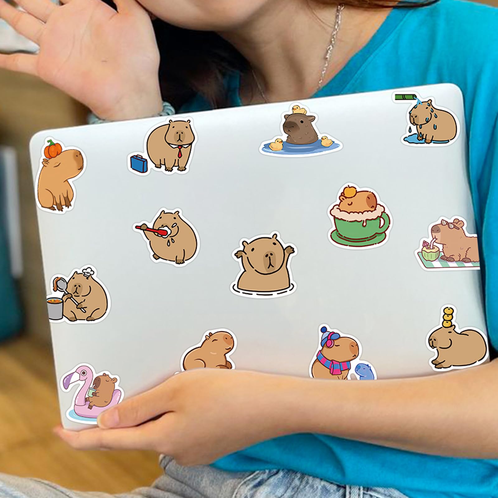 100 pezzi Adesivi carini di cartoni animati di capibara, adesivi in PVC