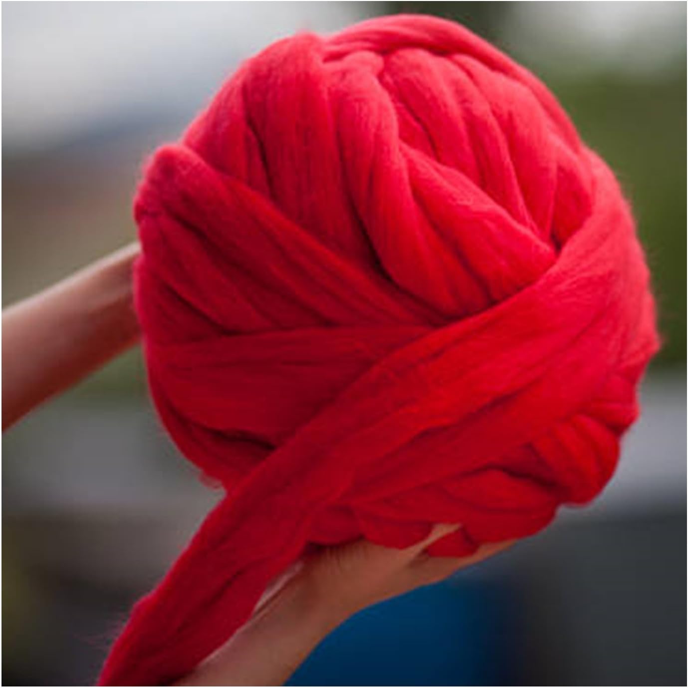 Giant Wool Yarn Chunky Arm Knitting Super Soft Wool Yarn Bulky Wool Roving (250g/0.55 lbs, Red)