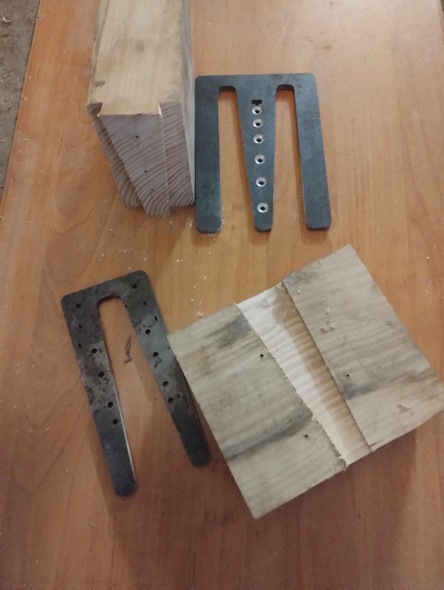 Dovetail joint milling template, complete, steel, 8 mm, custom-made to size Szablon do frezowania połączeń ciesielskich na jaskółczy ogon, komplet, stal, 8 mm, obsługa belek