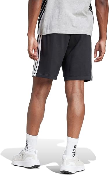 Visiter la boutique adidas Adidas Homme Essential Three Stripes French Terry Short in use