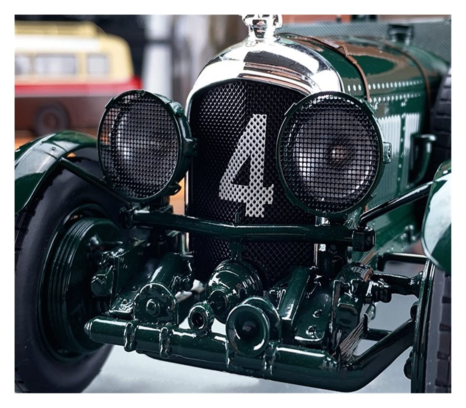 Minichamps - 1:18 - Bentley 1930 Speed Six Corsica Coupé