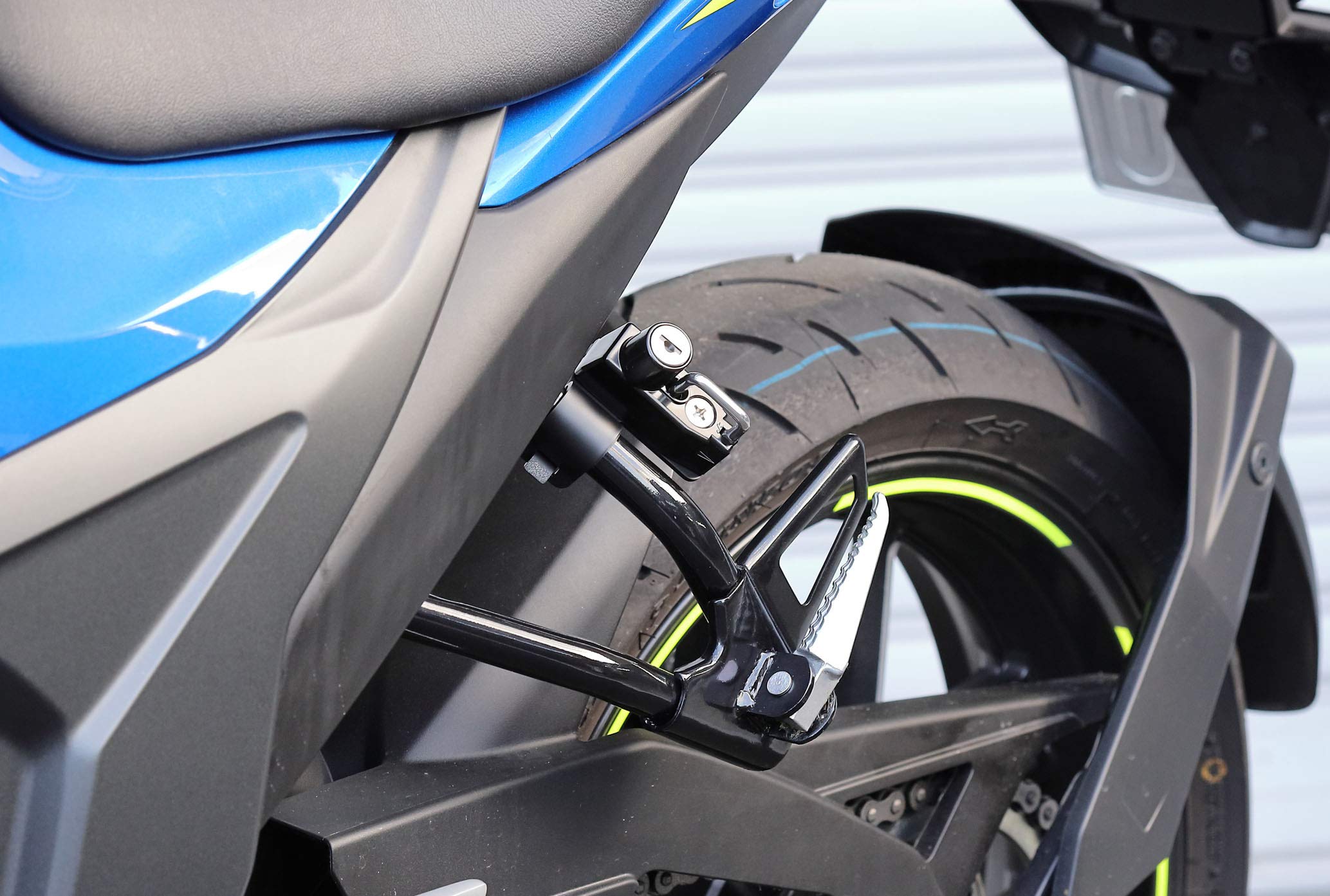 Amazon.co.jp: キジマ(Kijima) バイクパーツ ヘルメットロック