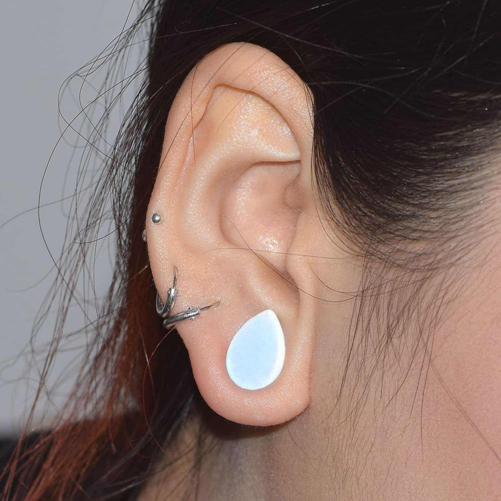 LLXYWJ Plugs und Tunnels Stein, Ohrmessgeräte für Frauen, mehrere Größen, Piercing-Ohrringe, Männer, Tropfenform, weißer türkisfarbener Stein, 2 ück