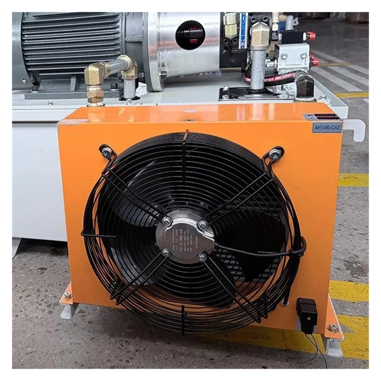 AH1012T-CA Radiatore Aria Idraulico Radiatore Olio Raffreddato Ad Aria 100L/min Ventola Serbatoio Carburante Gru Montata Su Camion Operazione stabile