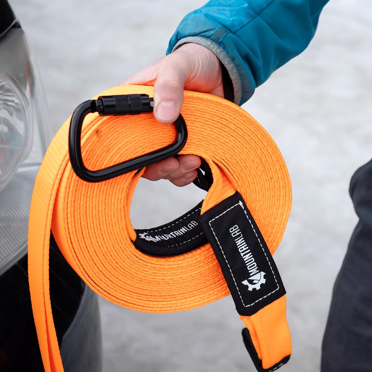 Mountain Lab Gear Abschleppgurt mit übergroßen Schlaufen und 5 Tonnen Karibiner, 4500 kg Kapazität, Abschleppseil für die Bergung von LKW, ATV, UTV, Schneemobilen, 6,8 m