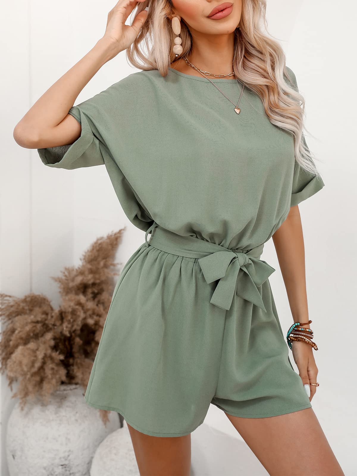 CUPSHE Damen Jumpsuit Rundhals Kurzarm Rückenschlitz Weites bein Kurz Romper mit Taillenschnürung Sommer Hosenanzug Playsuit