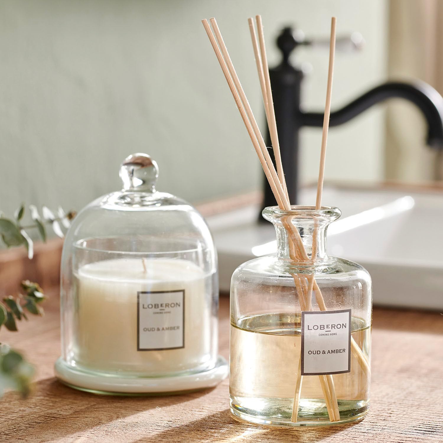 Loberon Duftset Vanis - Oud, Oud | mit Duftstäbchen und Kerze, stilvolle Duftkomposition, luxuriöse Dekoration, Geschenkidee, Glas
