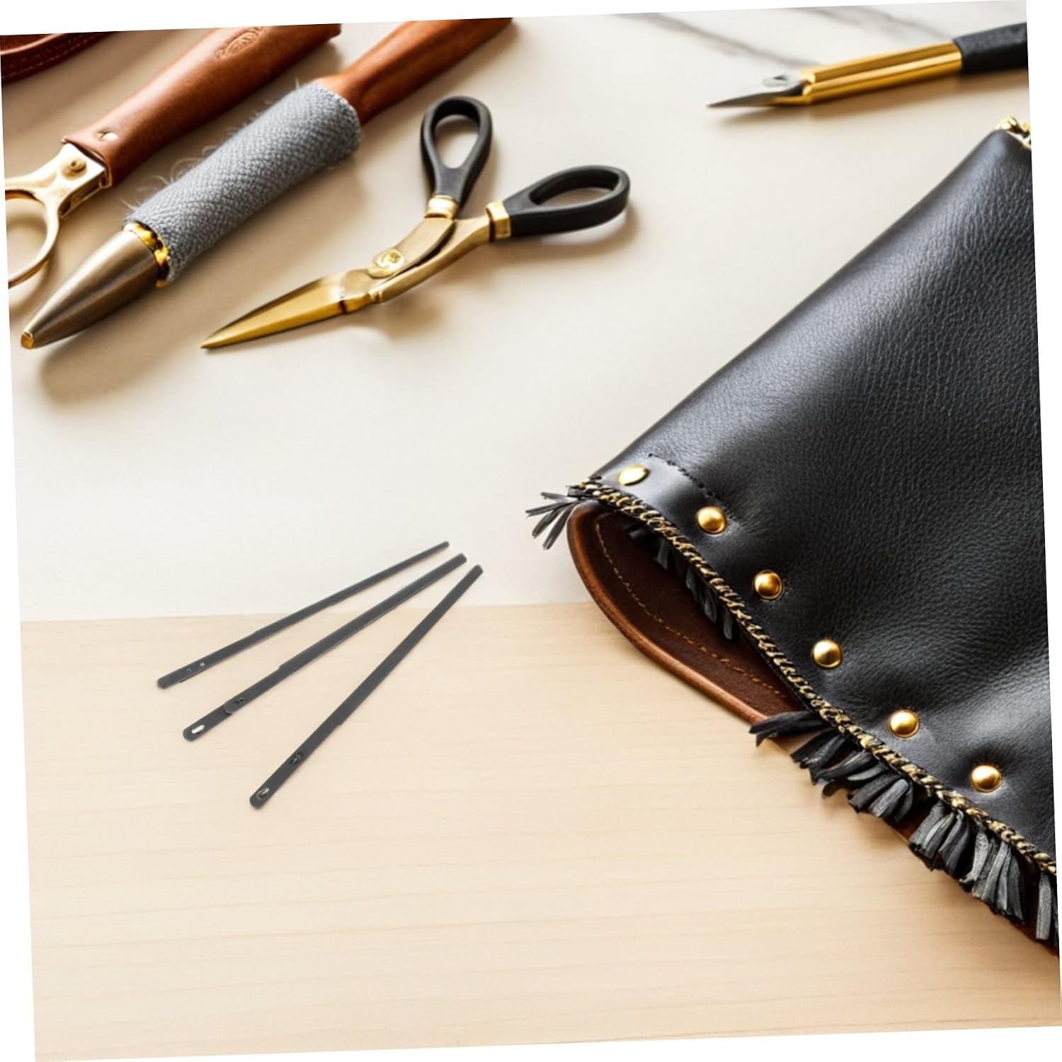 Lurrose Leather Lacing Needles Metal Manual Lacing Needles 3pcs with Single and Double Holes Superior Strength for Hand Stitching for Wallet Stitching Projects and Leather Braiding