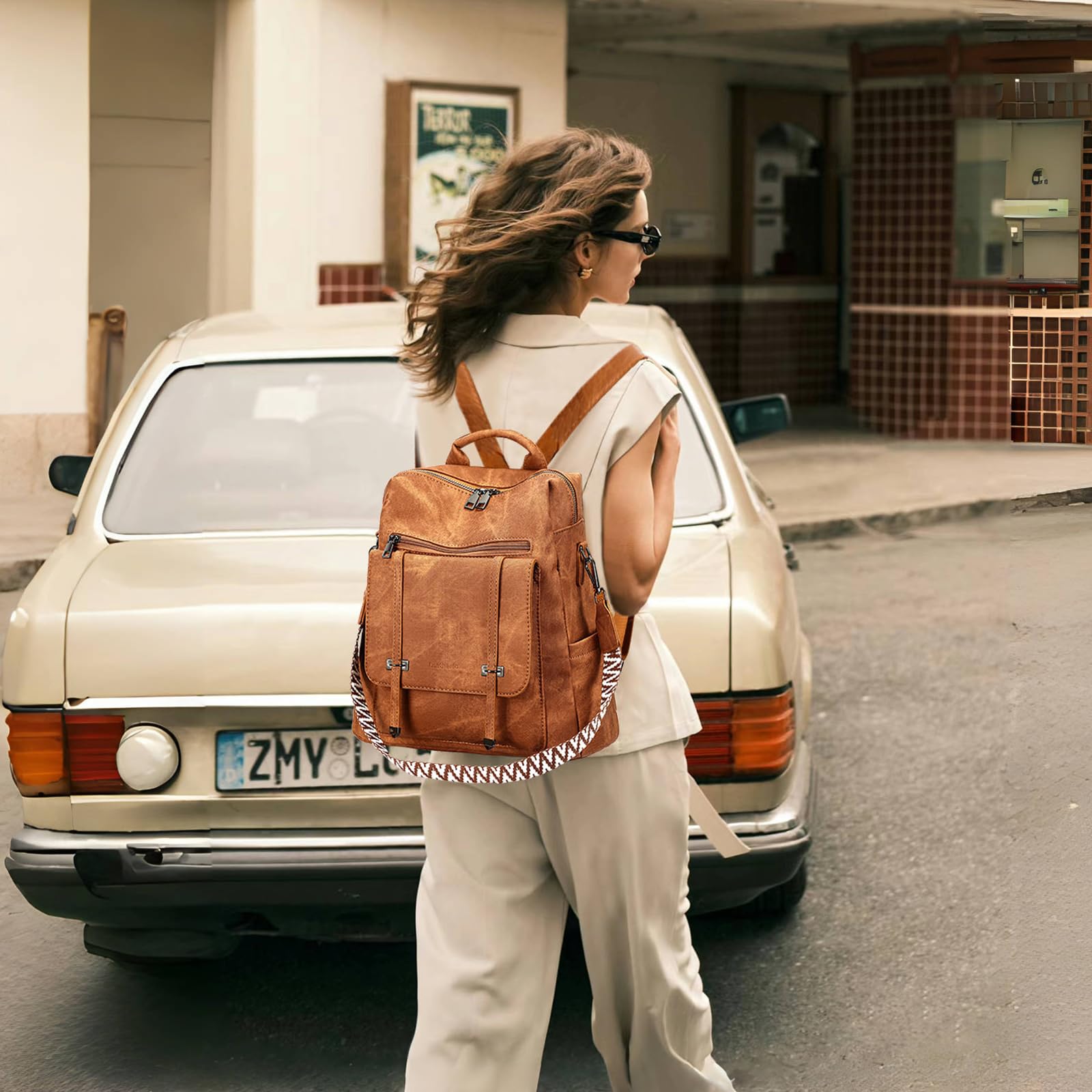 Leathario Rucksakck Damen Wasserdicht,Veganes Leder Cityrucksack,Rucksackhandtasche Mittelgroß, Diebstahlsich Tagesrucksack für Büro,Pendeln,Arbeit,Leicht Elegant Backpack Women Groß für Reise,Braun