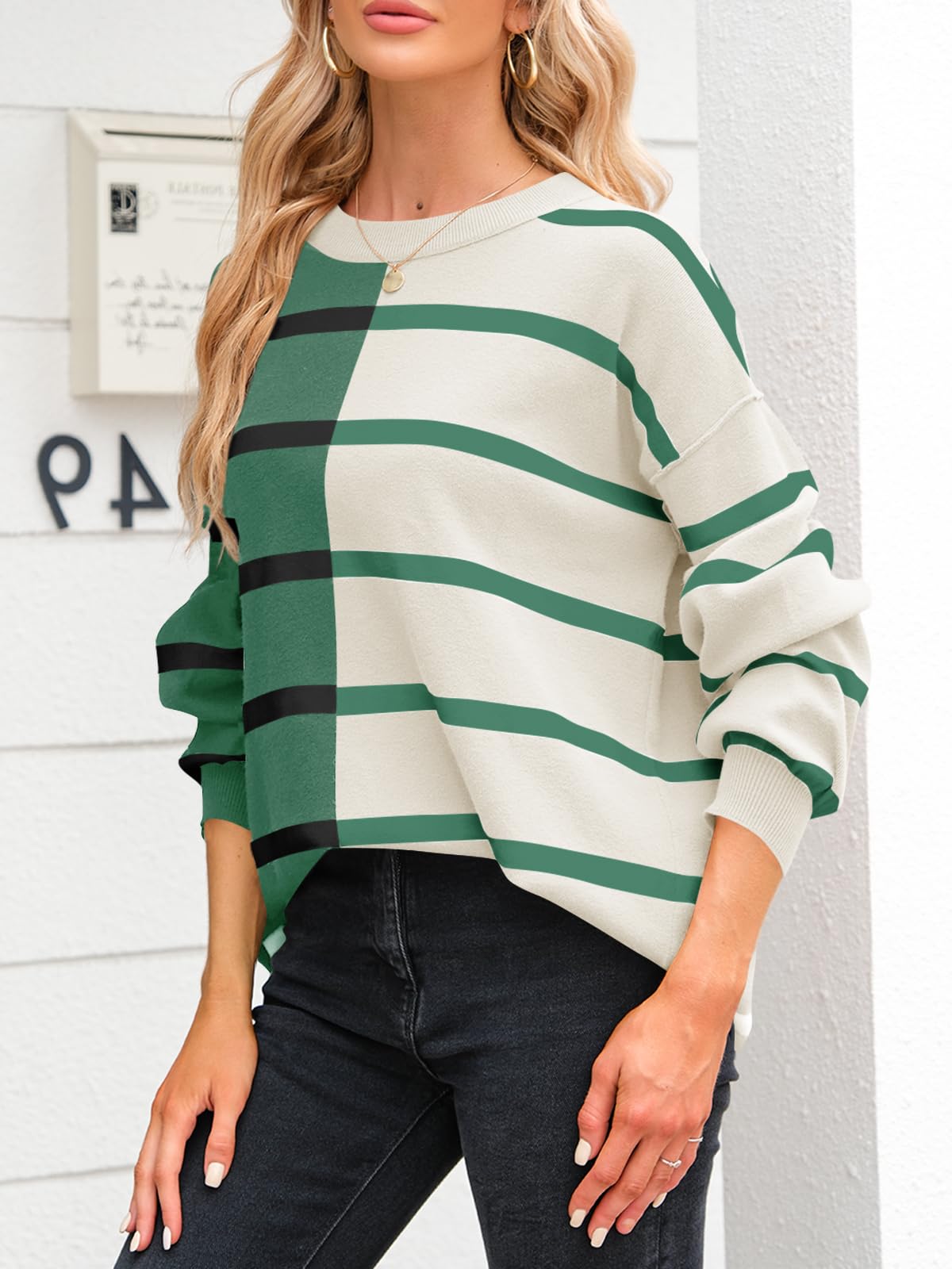 Fisoew Maglione da donna a righe girocollo a maniche lunghe lavorato a maglia a blocchi di colore casual sciolto leggero maglioni per le donne