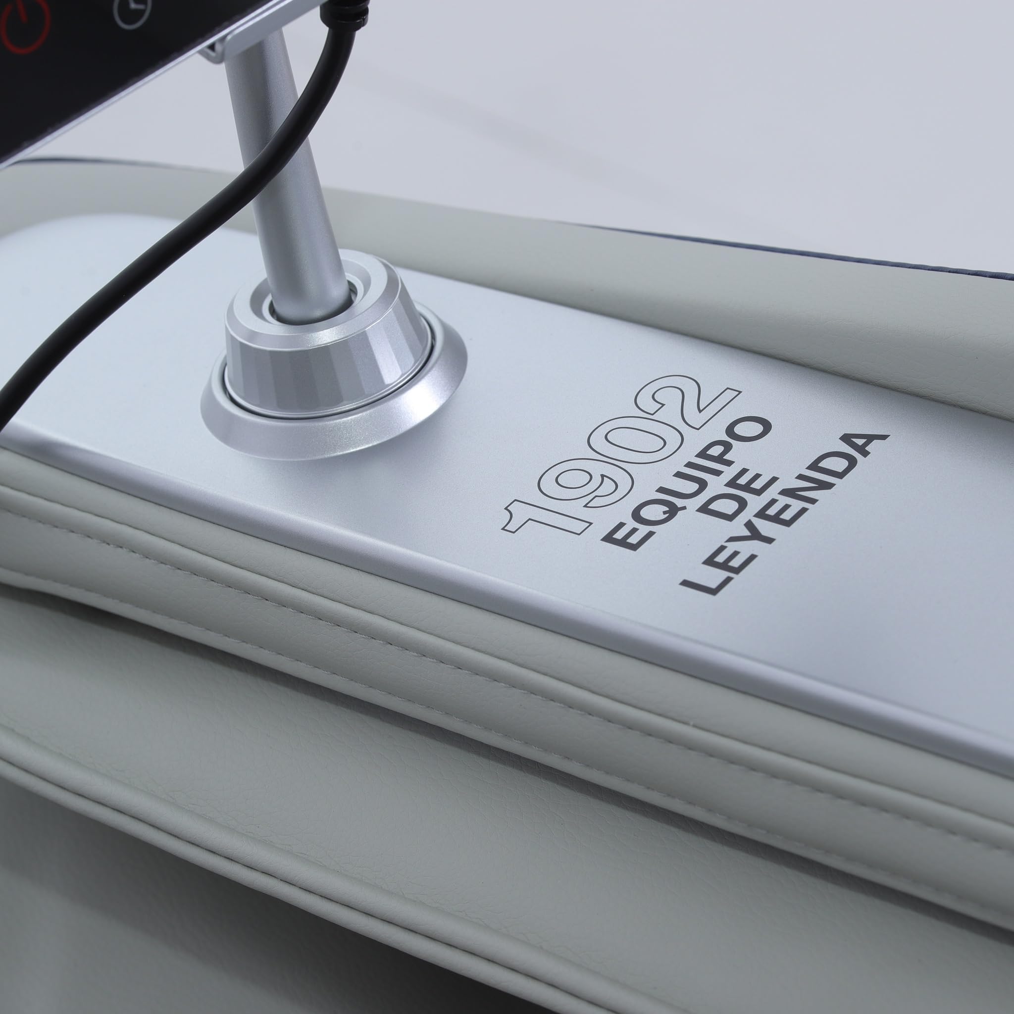 GLOBAL RELAX Real Madrid | Advance Sillón Masaje 3D Oficial del Real Madrid | Gravedad Zero Total | Presoterapia | Escaneo Cuerpo con IA | Tren Masaje SL de 135 cms | Bluetooth | Control Voz