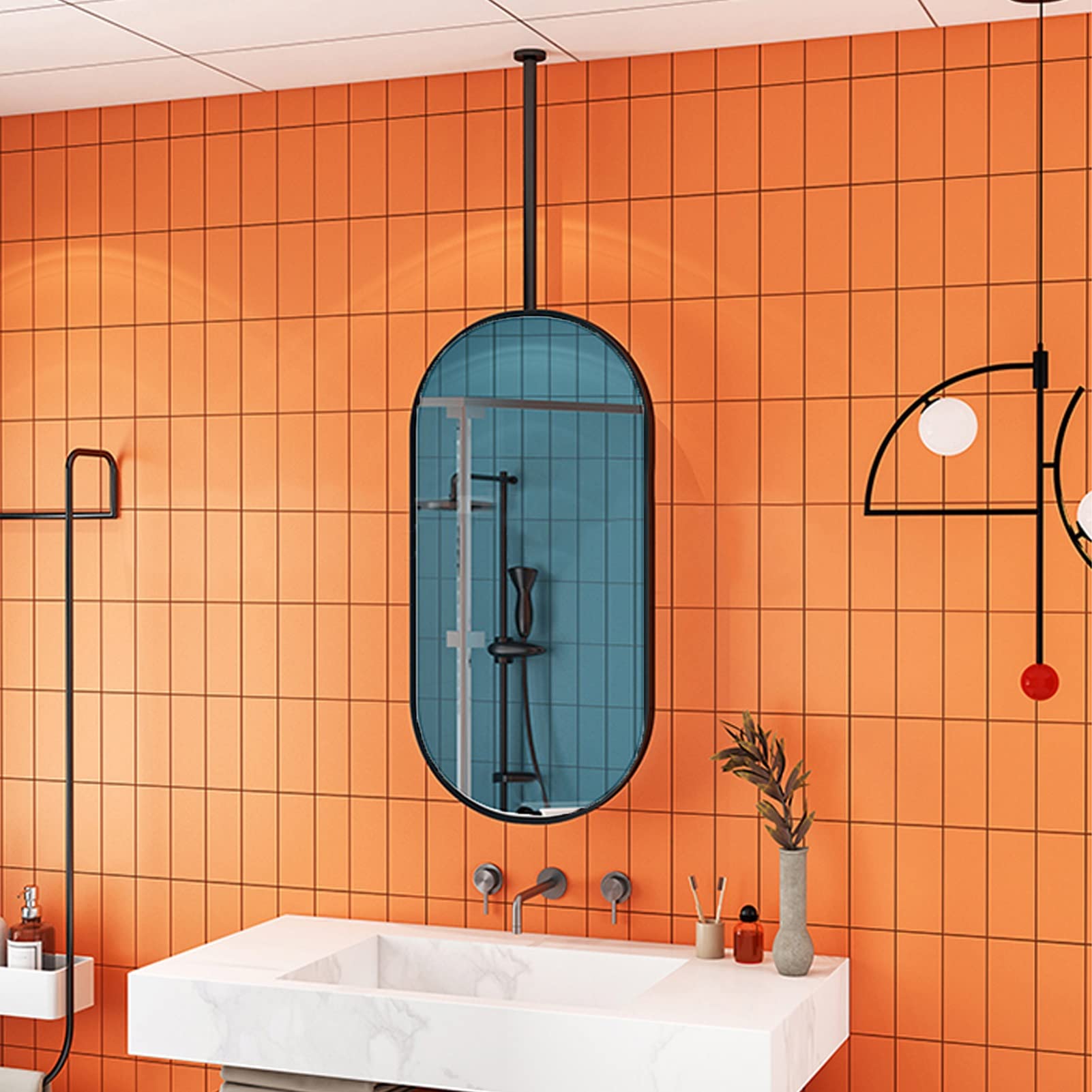 Miroir suspendu de salle de bain au cadre métallique noir : l'élégance moderne
