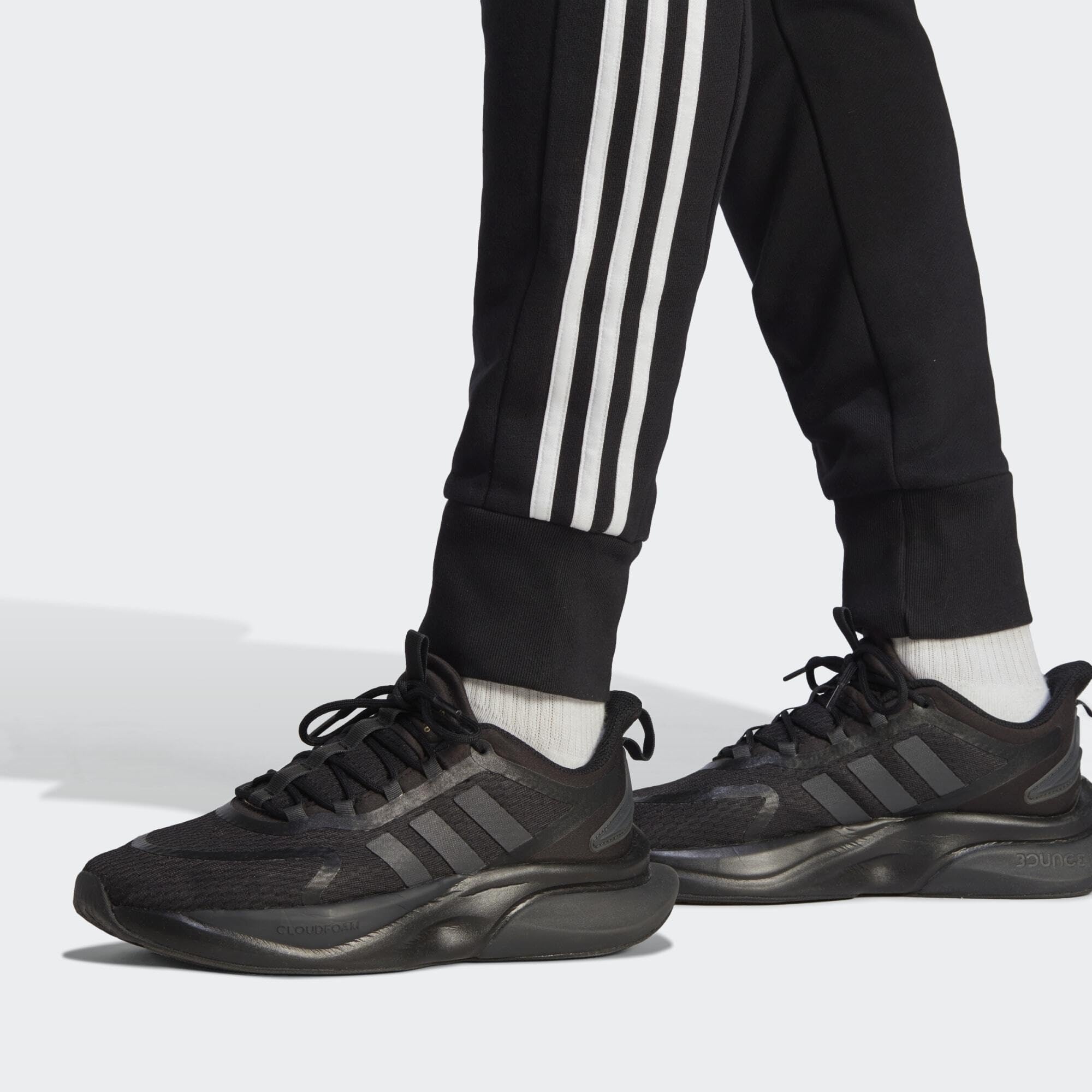 adidas Hombre Essentials French Terry Tapered Cuff 3-Stripes Pants, Black / White, M Short