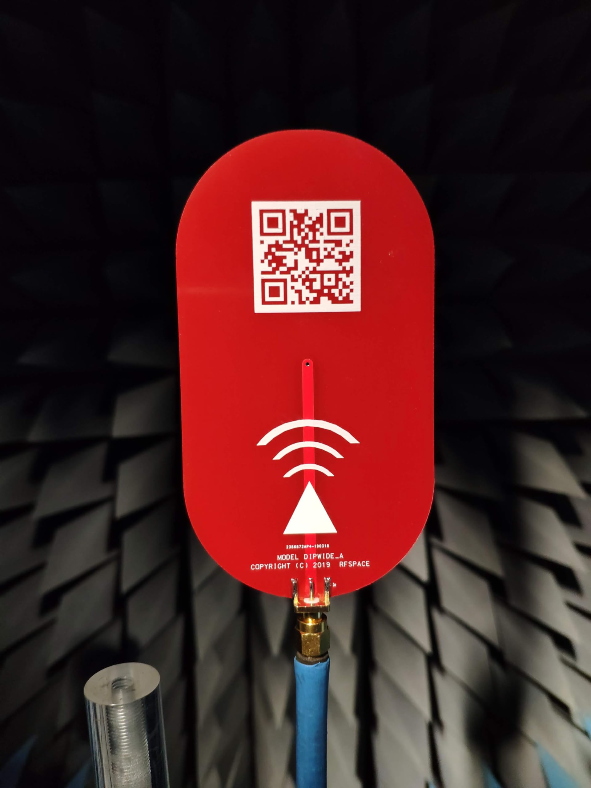 RFSPACE DIP1400 - Ultra Wideband (UWB) Frequency Coverage 1400 MHz to 8000 MHz with SMA Female Connector