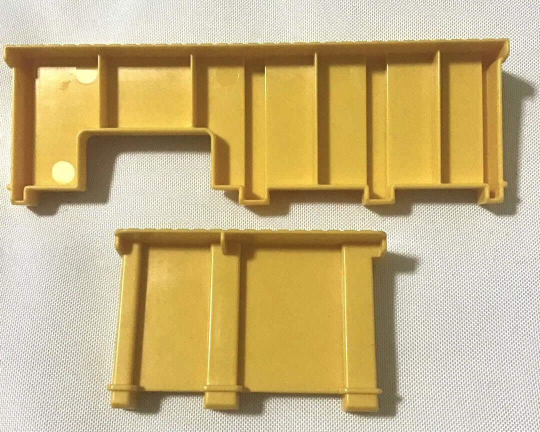 Amazon.co.jp: くるぞわたるぞ！カンカン踏切セットパーツ駅舎大