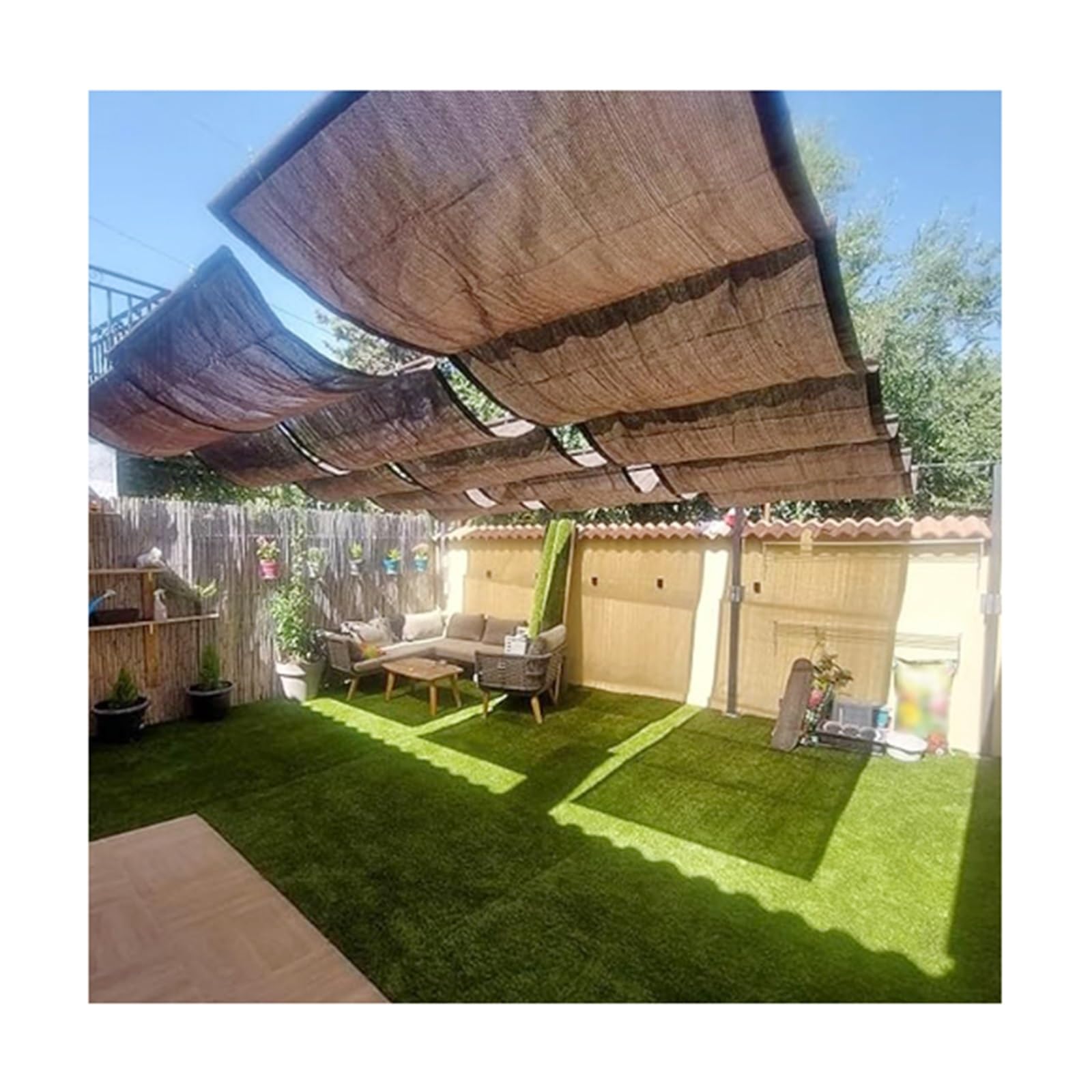 Voile d'ombrage rétractable pour pergola : remplacez votre ancienne toile usée